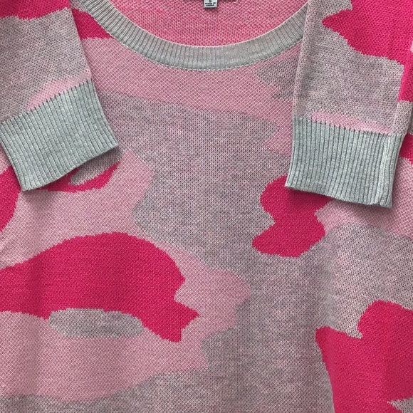 FATE- SIZE SMALL-PINK AND GREY CAMOUFLAGE SWEATER-SOFT - Picture 3 of 10